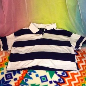 Selling a Forever 21 white and navy blue striped cropped shirt condition is good
